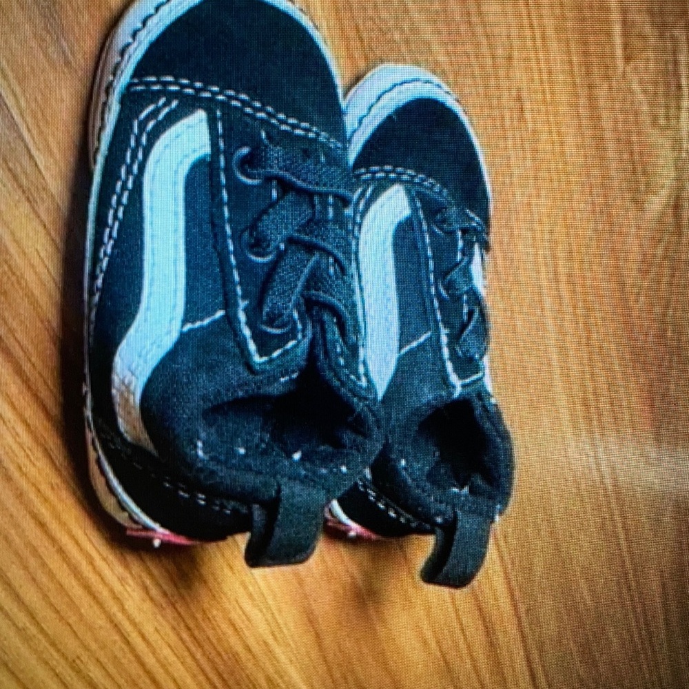 Classic slip on crib shoes